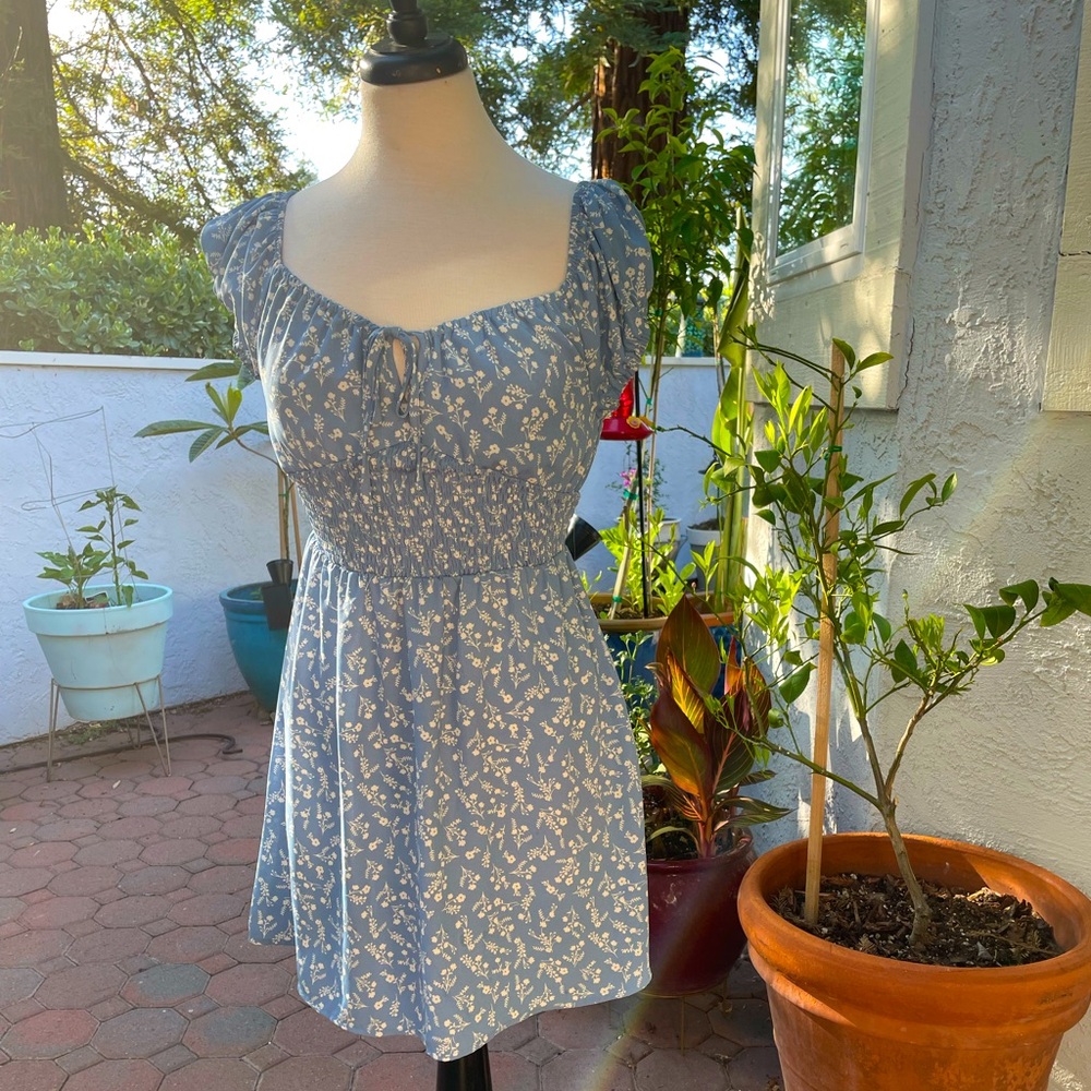 Blue / White floral sundress by Love Tree | Size S